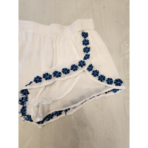 RAGA White Embroidered Shorts Women SZ Large - Picture 3 of 10